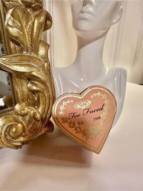 Too Faced Sweetheart Blush in Peach Beach Y2K Makeup - Discontinued
